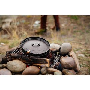 Lodge Blacklock *02* 5.5 Quart Triple Seasoned Cast Iron Dutch Oven –  Atlanta Grill Company