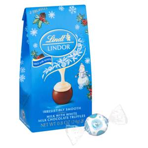  Lindt LINDOR Milk Chocolate Candy Truffles, Milk Chocolate  with Smooth, Melting Truffle Center, 5.1 oz. Bag : Everything Else