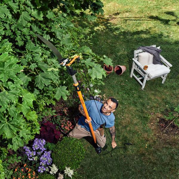 Fiskars 14' Power-Lever Extendable Pole Saw and Pruner - 393981