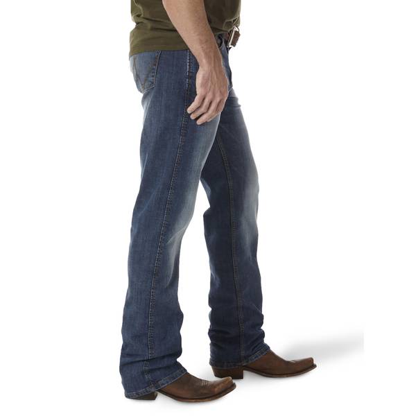 88MWZRT Wrangler® Men's RETRO® Slim Fit Straight Leg Jeans – Bates  Enterprises