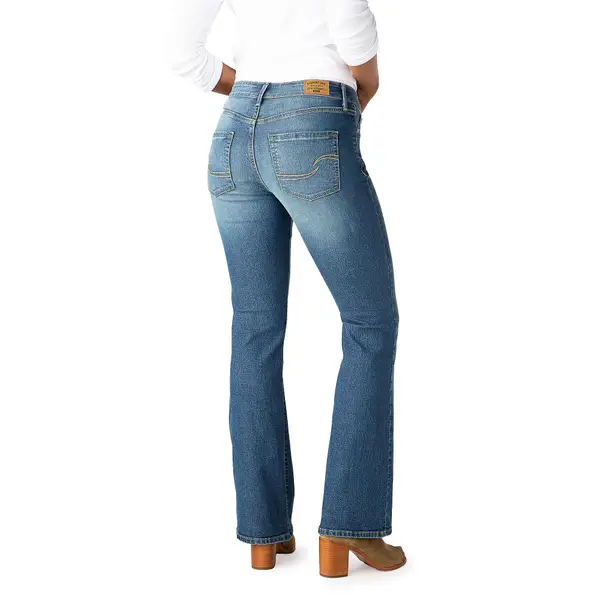 Signature by Levi Women's Simply Stretch Modern Boot Cut Jeans