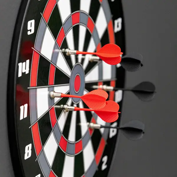 Triumph Magnetic Dartboard Set, 16