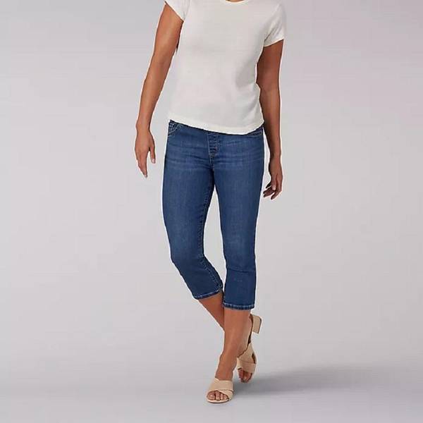 Lee Women's 21" Sculpting PullOn Capri Pants, Camden, 18 338191718