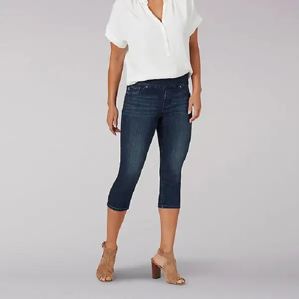 lee women's sculpting pull on capri jean