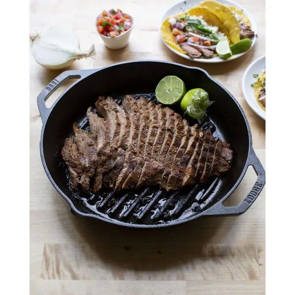 Lodge Yellowstone - 10.5 Square Grill Pan, Cowboy on Horseback