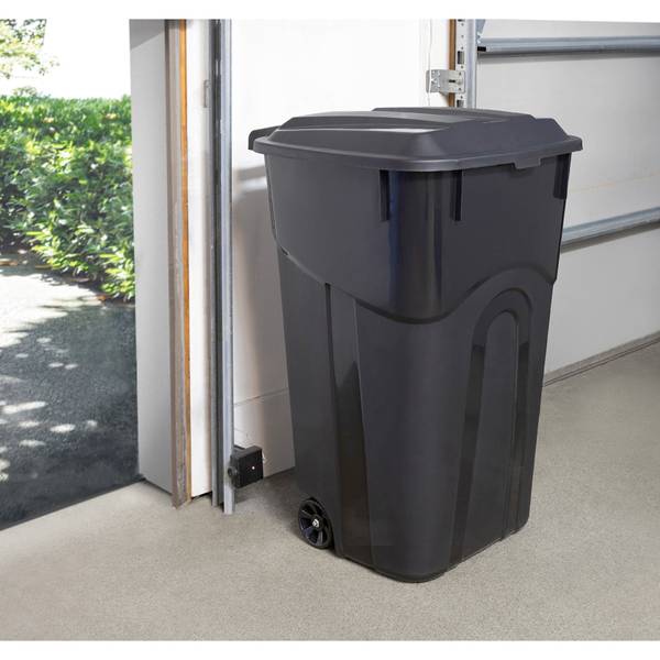 Hyper Tough 23 Gallon Heavy Duty Plastic Highboy Garbage Container, Black,  1 Each 