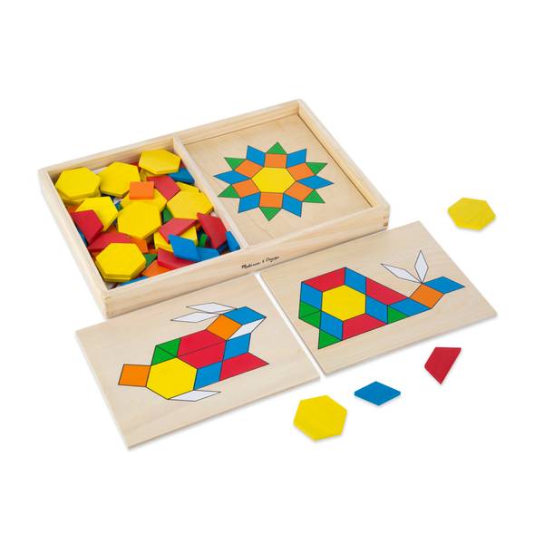  Melissa & Doug 17-Piece Wooden Take-Along Tabletop