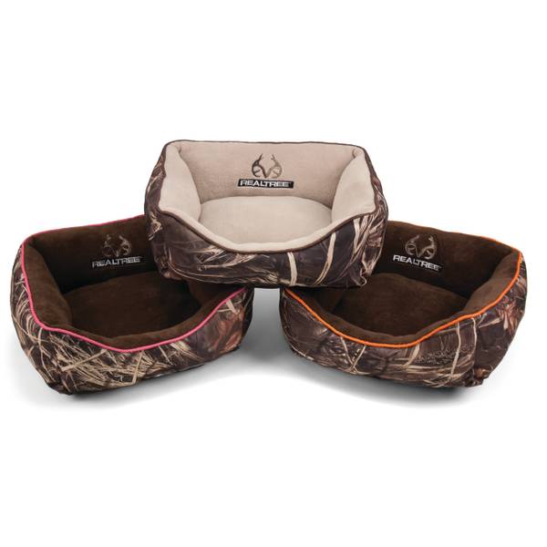 Realtree 25"x 21" Max5 Box Dog Bed DMC96746 Blain's Farm & Fleet