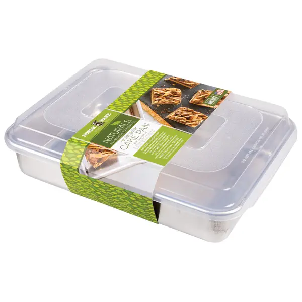 NORDIC WARE 9X13 INCH CAKE PAN WITH PLASTIC COVER