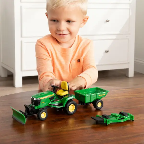 Big Farm John Deere 1:16 Scale X758 Lawn Mower - 47395 | Blain's