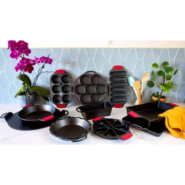 Lodge BW9PIE 9インチ Seasoned 鋳鉄パイパン ブラック Lodge 9\" Seasoned Cast Iron Pie Pan - BW9PIE | Blain\u0027s Farm \u0026 Fleet