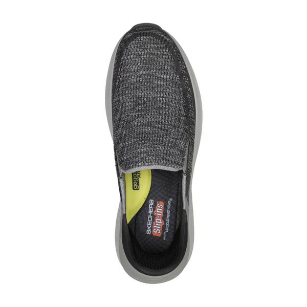 Sketchers shops goga pillars