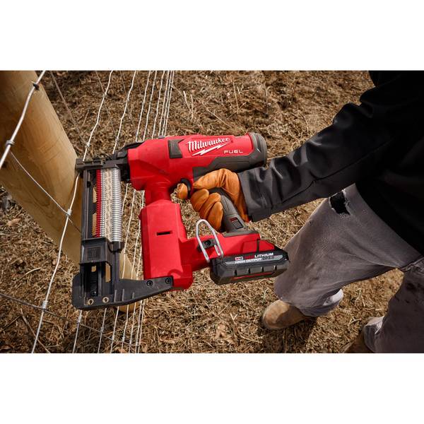 Milwaukee M18 FUEL Utility Fencing Stapler 2843 20 Blain s Farm Fleet