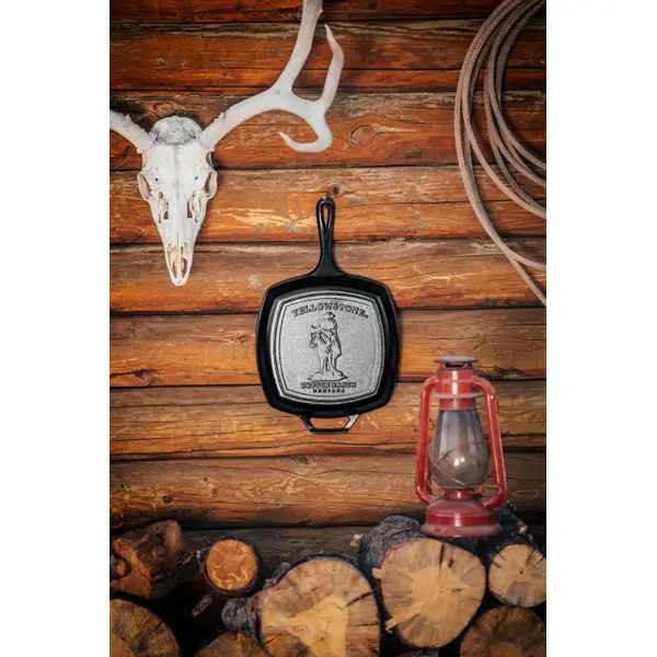 Lodge Yellowstone - 10.5 Square Grill Pan, Cowboy on Horseback