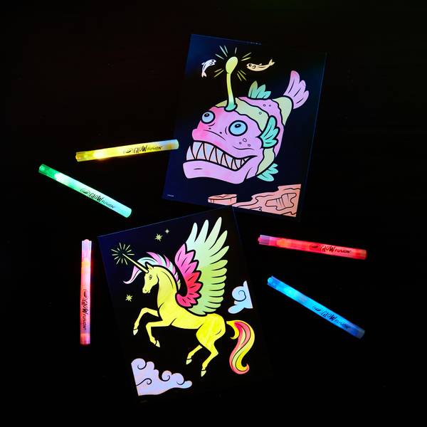 Crayola Deep Sea Creatures Glow Fusion Marker Coloring Set - 74-7493