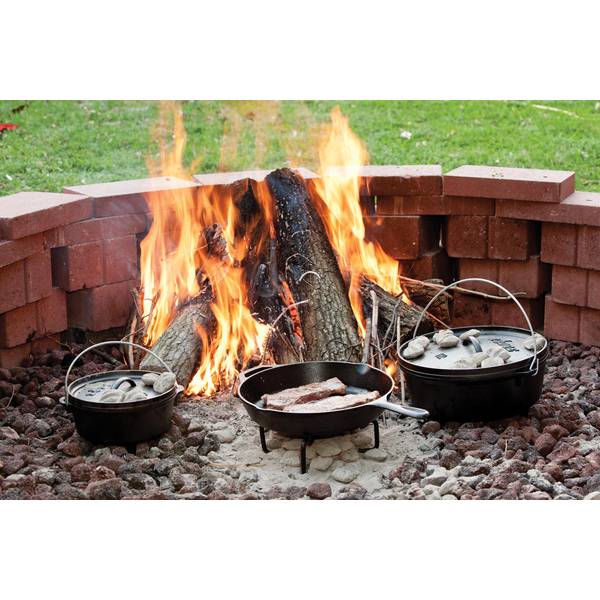  Lodge L10CO3 Cast Iron Camp Dutch Oven, 4-Quart: Dutch