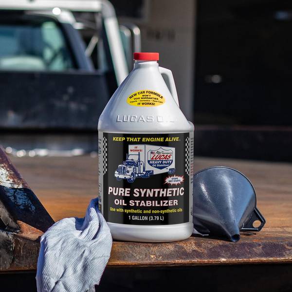 Lucas Oil 10131 Pure Synthetic Oil Stabilizer - 1 Gallon (4 Pack
