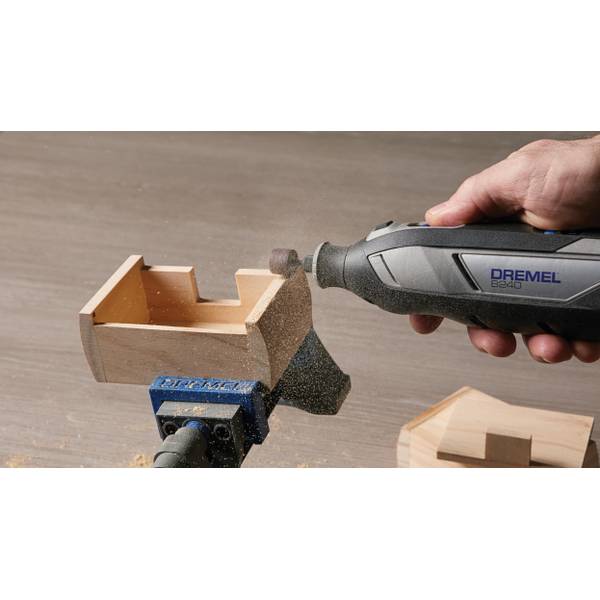 Dremel 3000 Vs 7760: Which One Is BEST For You? - Tools Territory