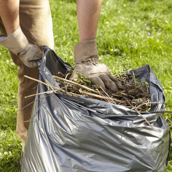 True Value Lawn & Leaf Drawstring Trash Bags, Black, 39 Gallons, 32-Ct.