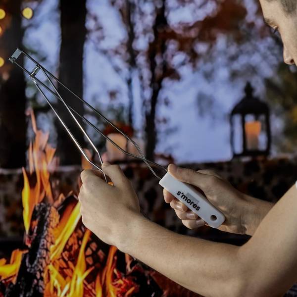 Hershey's 2-Pack Folding Roasting Forks With Glow In The Dark