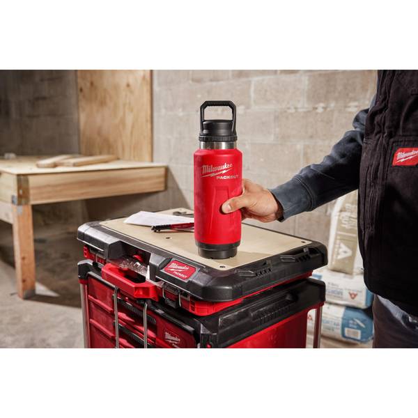 Milwaukee PACKOUT 36 oz Insulated Bottle with Chug Lid - 48-22