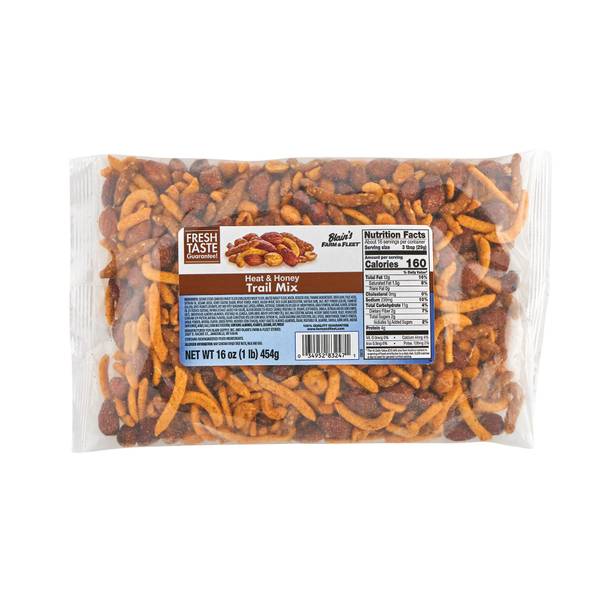 Blain's Farm & Fleet 32 oz Heat 'n Honey Trail Mix - 733436 | Blain's ...