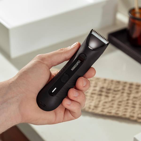 MANSCAPED The Lawn Mower Plus Essentials Shaving Kit, SkinSafe Electric  Groin and Body Hair Trimmer 70-00013