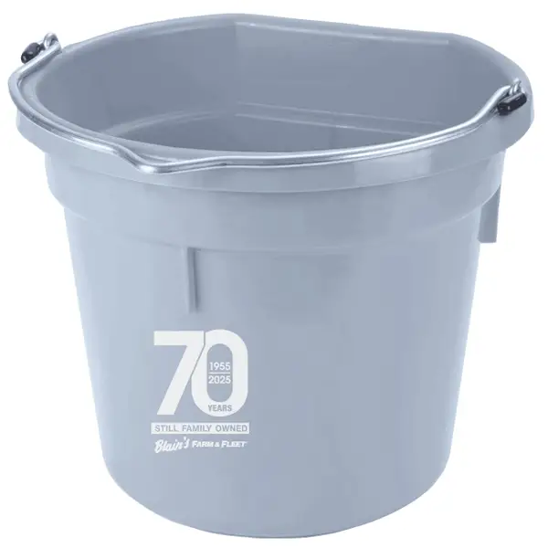Blain's Farm & Fleet 20 Quart Flat Back Plastic Bucket