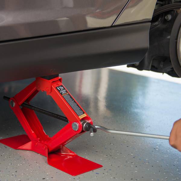 Torin BIG RED 1.5 Ton Scissor Jack - T10152 | Blain's Farm & Fleet