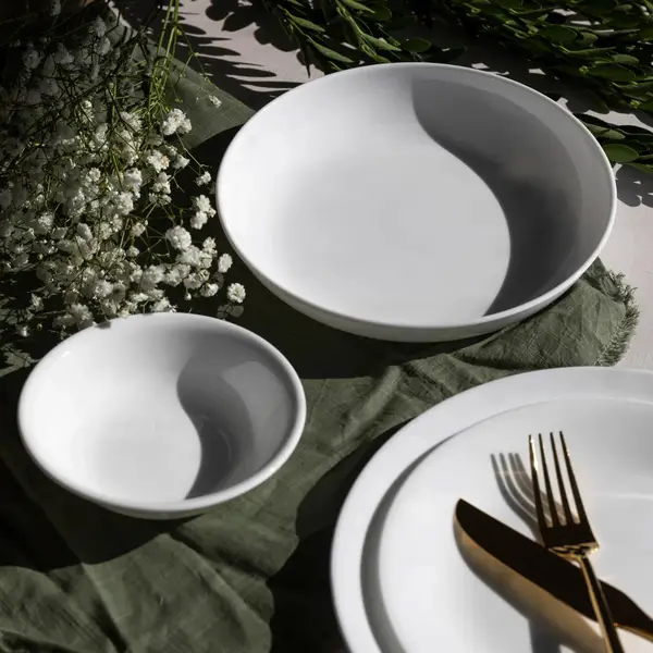 Corelle 16-Piece Winter Frost White Dinnerware Set - 1148417