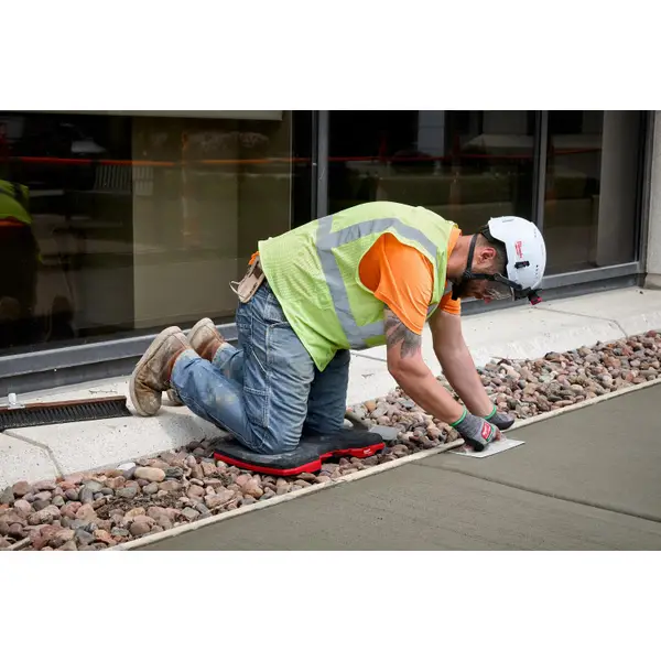 Milwaukee PACKOUT Kneeling Pad - 48-73-6110 | Blain's Farm & Fleet