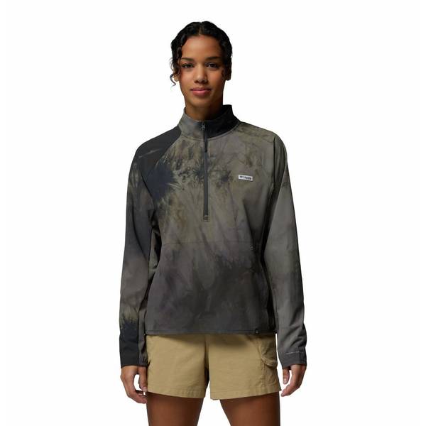 Photo of Women's PFG Uncharted Cloud Half Zip