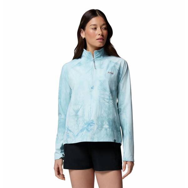 Photo of Women's PFG Uncharted Cloud Half Zip
