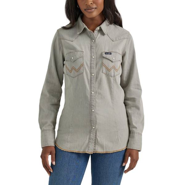 Photo of Women's Long Sleeve Western Snap Shirt