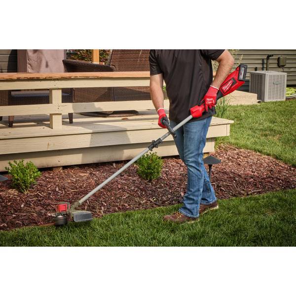 Milwaukee M18 Brushless String Trimmer Kit - 2828-21E | Blain's