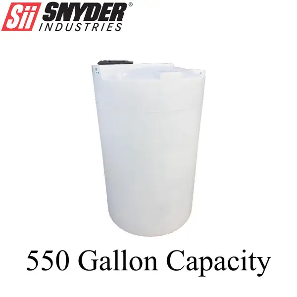Snyder Industries 550-Gallon Plastic Vertical Dome Top Tank