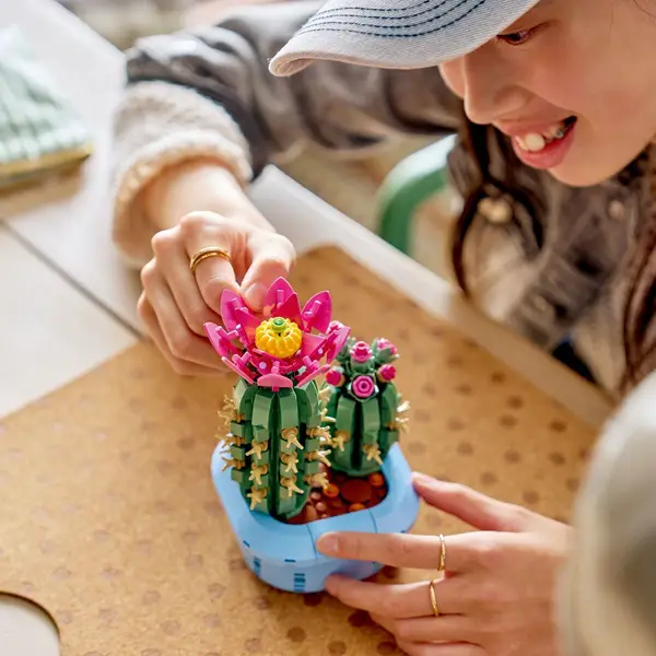 LEGO Botanicals Flowering Cactus Building Set 11509 - 6581013