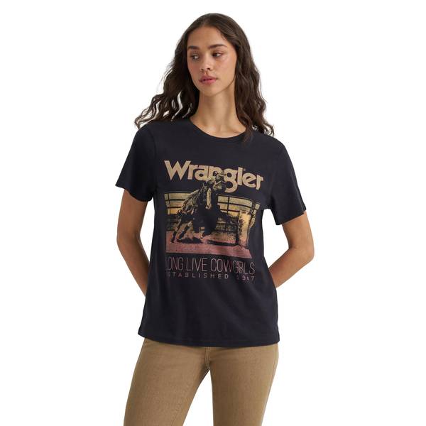 Photo of Women's Fearless Cowgirl Reg Fit Graphic Tee