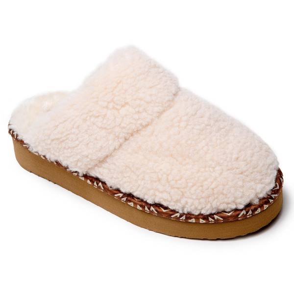  SLIPPER × nonnative MINNETONKA Women's Cerise Slippers - 44842-6 | Blain's Farm & Fleet