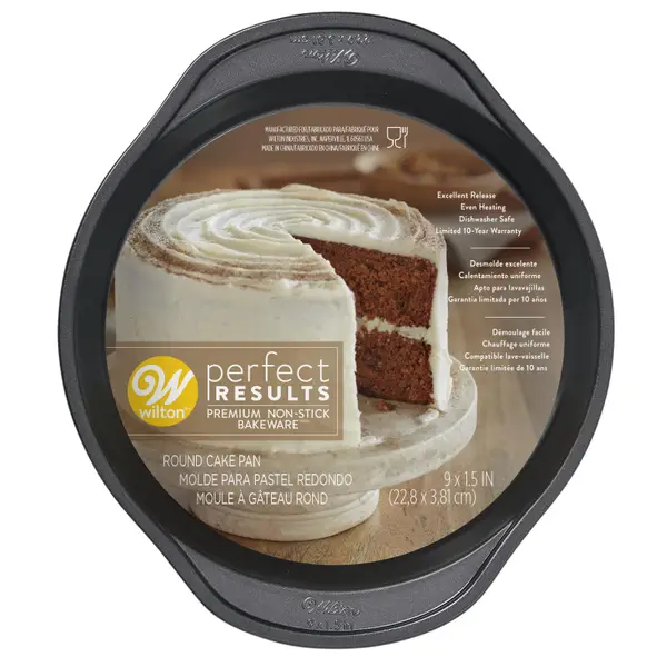 Wilton Perfect Results 13 X 9 Oblong Cake Pan With Cover