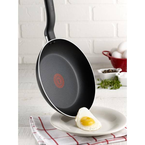 T-Fal Saute Pan, Covered Deep, 10.25 Inch
