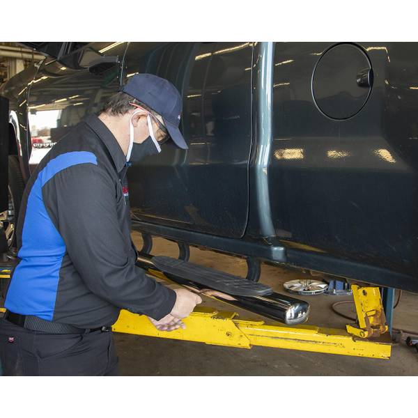 Automotive Service Center Aftermarket Truck Accessory Installation