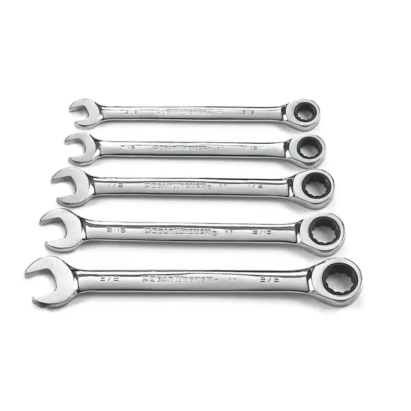 Decker BDHT0-71619 Set of Ratchet and Socket Wrenches Black 