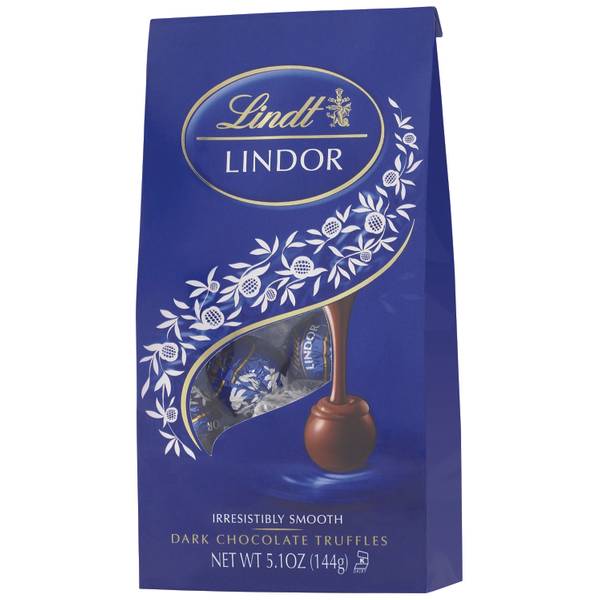  Lindt LINDOR Milk Chocolate Candy Truffles, Milk Chocolate  with Smooth, Melting Truffle Center, 5.1 oz. Bag : Everything Else